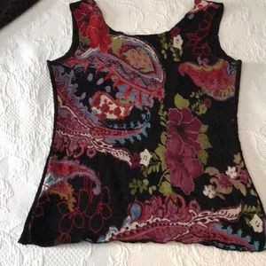 Beautiful textured sleeveless blouse